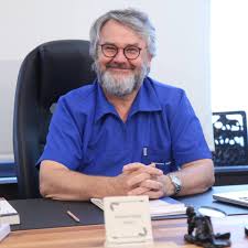 Dr. Mehmet Akgün